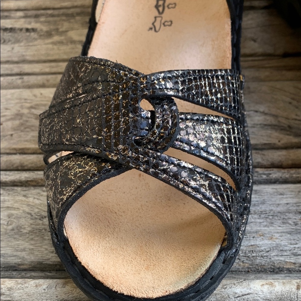 Finn Comfort Black Sandals Orthopedic Support - Picture 3 of 12